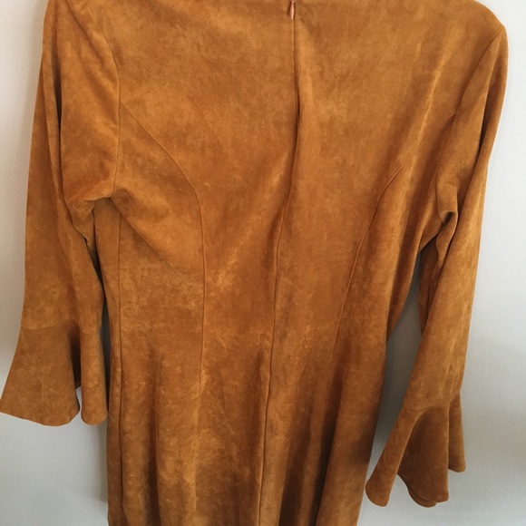 NEVER BEEN WORN - Picture 6 of 6